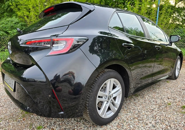 Toyota Corolla cena 65999 przebieg: 77456, rok produkcji 2019 z Brzeg małe 562